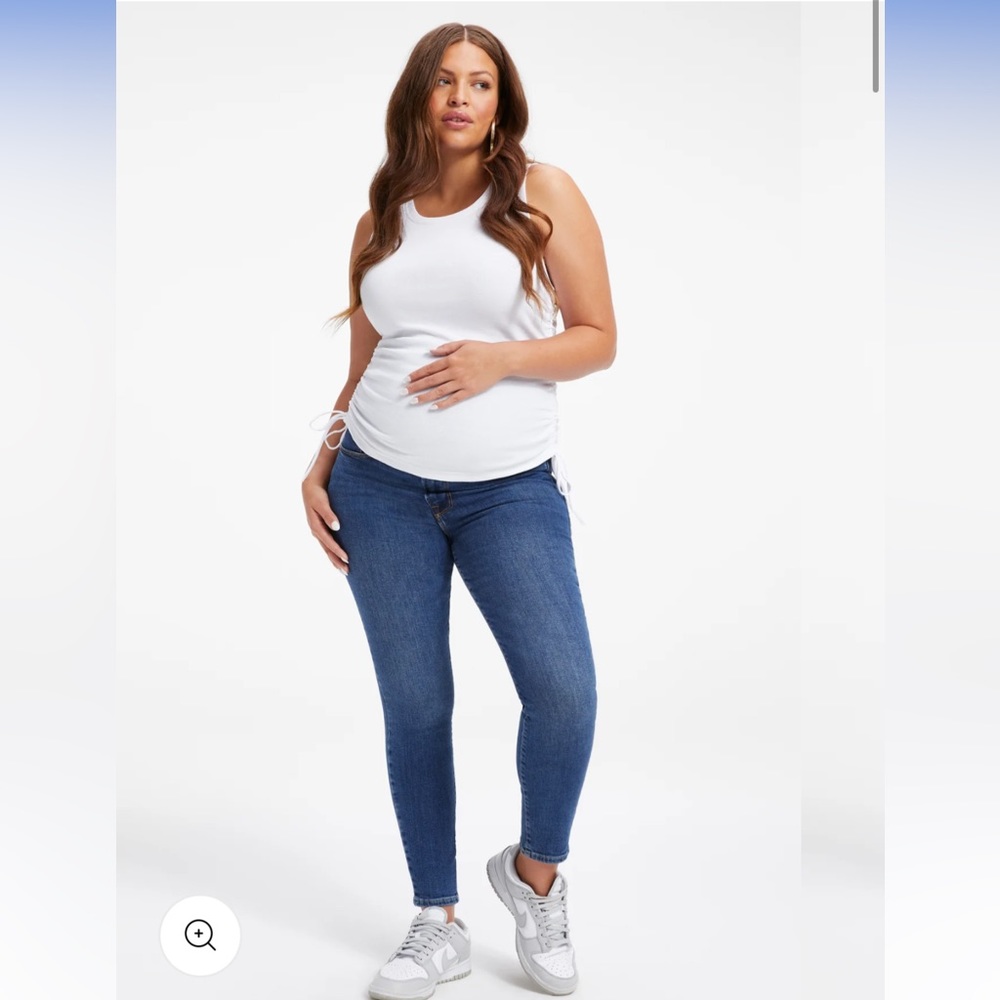 Good American Good legs cropped maternity jeans